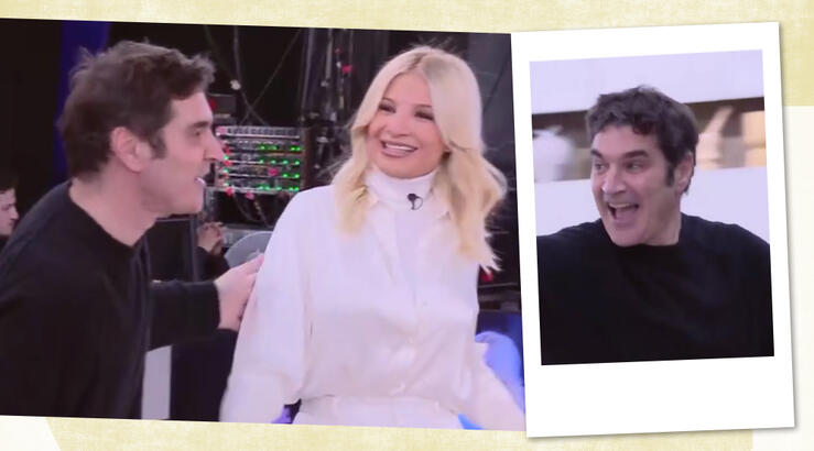 Παπακαλιάτης: «Εισέβαλε» απρόοπτα στο στούντιο της Σκορδά - Έκπληκτοι όλοι με το πόσο μικρός φαίνεται; [βίντεο]