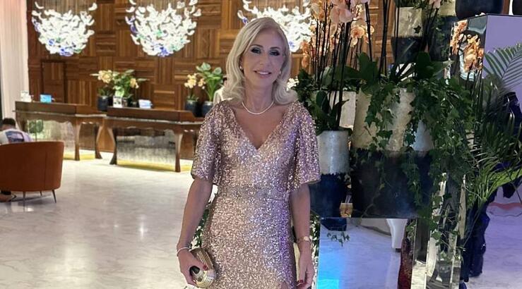 Νόνη Κυπριανού: Με το τζιν που λατρεύουν οι fashion influencers