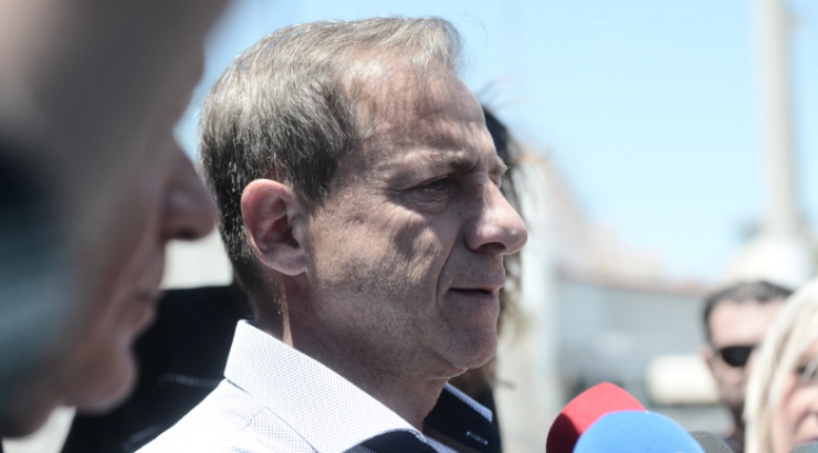 Mόλις αποφυλακίστηκε ο Δημήτρης Λιγνάδης - Οι πρώτες δηλώσεις και η επίθεση:"Τώρα θα αρχίσω να μιλάω και εγώ"