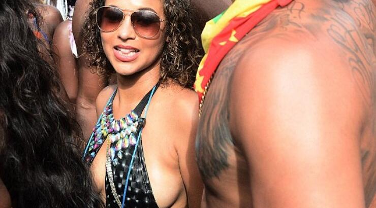 Αυτές οι φωτογραφίες θα κάνουν έξω φρενών την Rihanna [εικόνες]