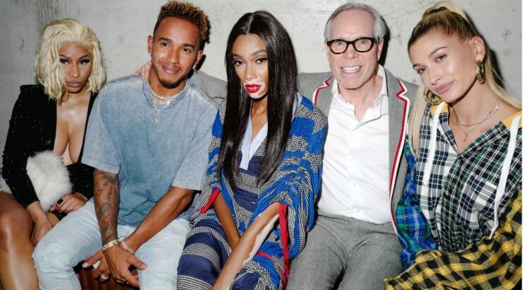 Ο Tommy Hilfiger γιορτάζει το λανσάρισμα της TommyXLewis συλλογής στη Νέα Υόρκη