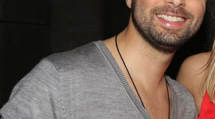 Ηλίας Βρεττός: «Άνθρωποι που δε με συμπαθούσαν, τώρα μου το παίζουν κολλητοί»