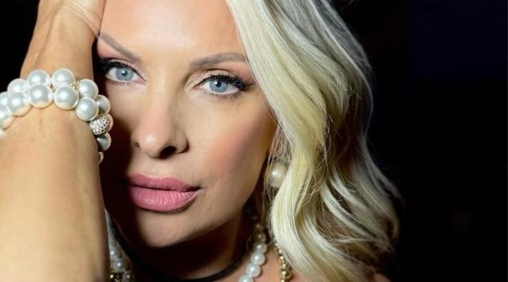 Ελένη Μενεγάκη: Γιορτάζει τα γενέθλια -σχεδόν- όλης της οικογένειάς της [εικόνες]