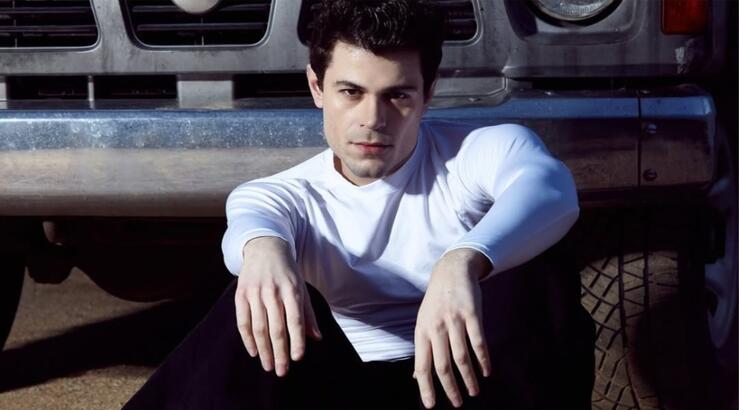 Theo Evan: Αποκάλυψε το γούρι που θα έχει μαζί του στη φετινή Eurovision [βίντεο]