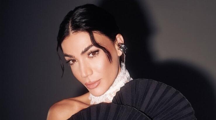 Ήβη Αδάμου: "Αν ζούσα σε μια άλλη εποχή, που δεν υπήρχαν αυτά, ίσως ταίριαζα πιο πολύ"