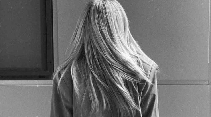 Ελληνίδα παρουσιάστρια: «Έχω πιάσει μηνύματα συντρόφου μου με άλλη γυναίκα και τον συγχώρησα» [βίντεο]