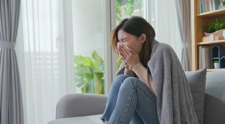 Όλα όσα θέλεις να γνωρίζεις για τις φθινοπωρινές αλλεργίες 