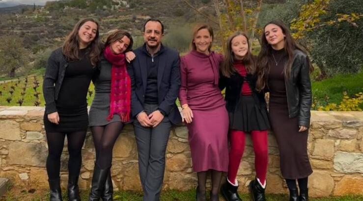 Φιλίππα Καρσερά: Αποκάλυψε τι ετοιμάζει πάντα στις ιδιαίτερες οικογενειακές τους στιγμές [βίντεο]