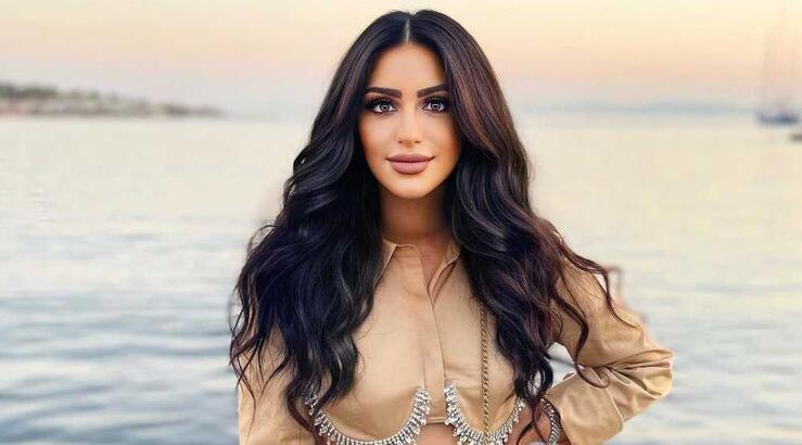 Ιζαμπέλλα Έλληνα: Με τα basic shoes του καλοκαιριού του οίκου Dior