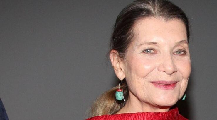 Αιμιλία Υψηλάντη: «Το καλοκαίρι του ’74 ήμασταν στην Κύπρο… Βιαζόμασταν να μπούμε στο αεροπλάνο να φύγουμε»