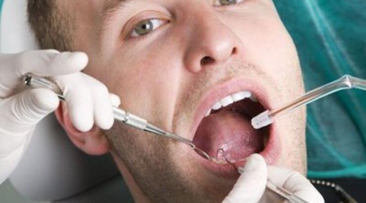 Τι συμβαίνει στο στόμα μας όταν αγχωνόμαστε;