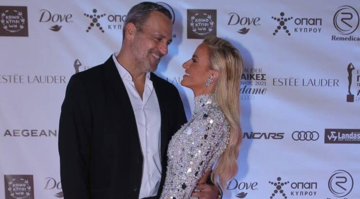 Έφη Παπαϊωάννου - Μαξ Τρίγκα: Γιορτάζουν τον Άγιο Βαλεντίνο με ένα τρυφερό φιλί στον πύργο του Άιφελ [βίντεο]