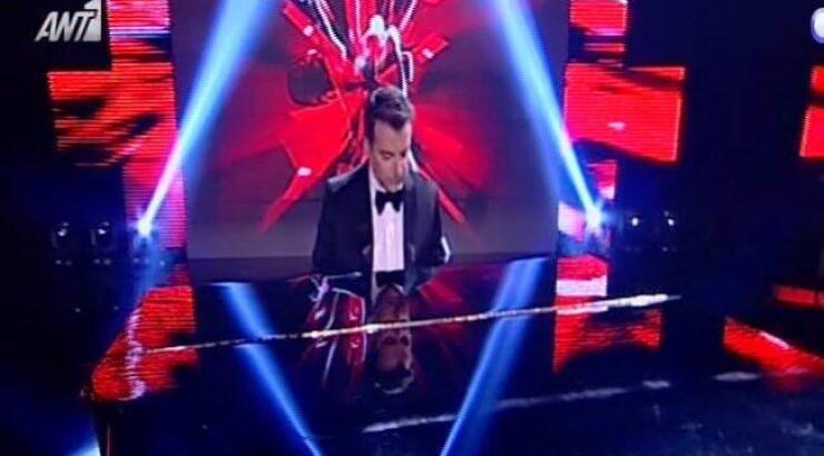 "The Voice": Ο Γιώργος Λιάγκας έπαιξε… πιάνο!