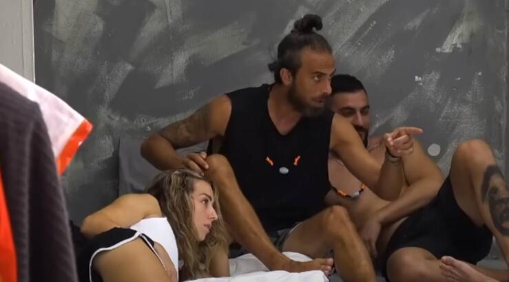 Έξαλλος ο Πρίαμος με τον Τάκη: «Μη με ξανακρίνεις» [βίντεο] 