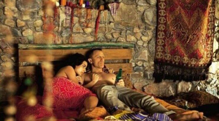 Τόνια Σωτηροπούλου: στο κρεβάτι με τον... Ντάνιελ Κρεγκ!