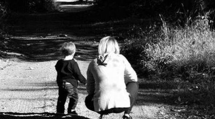 Υπέροχα νέα! Γνωστή τραγουδίστρια περιμένει το δεύτερο μωράκι της! [βίντεο]