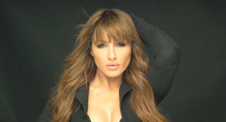 Δείτε την Έλενα Παπαρίζου όπως ξυπνάει το πρωί!