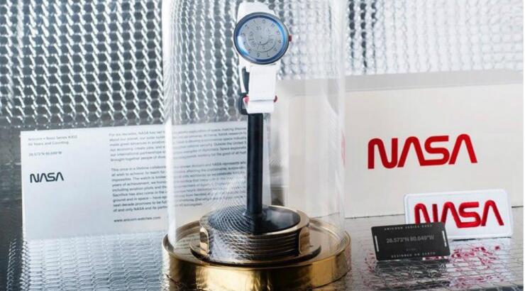 Ένα limited edition ρολόι της NASA με αφορμή τα 60 χρόνια εξερεύνησης του διαστήματος