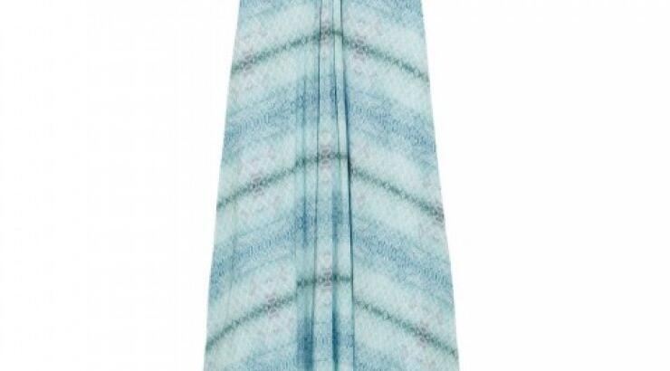 Τα Beach Dresses που θα σε κάνουν να θες να πας διακοπές