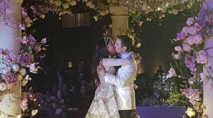 Δείτε το υπέροχο κόσμημα που χάρισε ο πατέρας της Άννας Μαρίας Βασιλειάδη σε εκείνη την ημέρα του γάμου της!