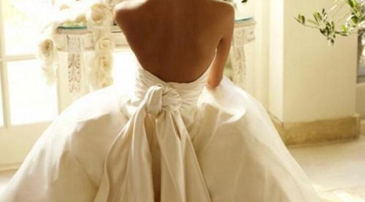 Νυφικά με ανοιχτή πλάτη (Μέρος 2)