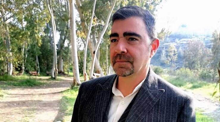 Σίμος Τσιάκκας: «Τον καιρό του "Βουράτε Γειτόνοι" δούλευα τα βράδια σε μπαρ» [βίντεο]