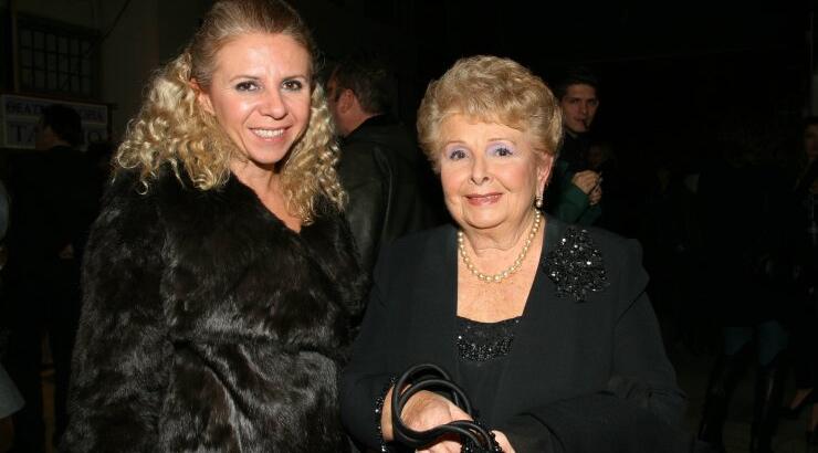 Ράγισε καρδιές η Βέφα Αλεξιάδου στη γιορτή της μητέρας