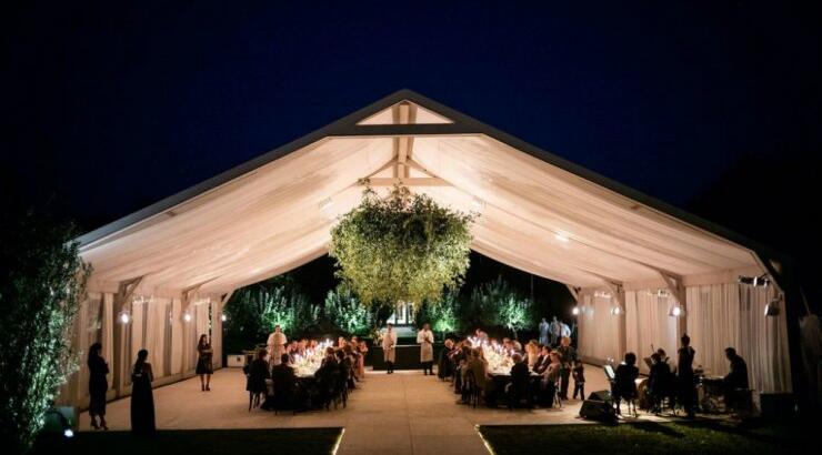 Πασίγνωστη ηθοποιός παντρεύτηκε κρυφά και μόλις βρήκαμε το φωτογραφικό άλμπουμ του χλιδάτου γάμου της! [εικόνες]