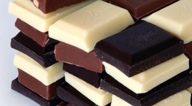 4 μεγάλα οφέλη από ένα κομματάκι σοκολάτας