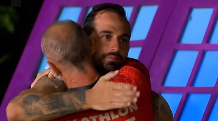 Exathlon: Αποχώρησε ο Τάκης Καραγκούνιας – Αντάλλαξαν φανέλες με τον Άρη Σοϊλέδη [βίντεο]