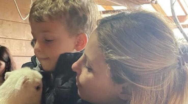 Χριστιάνα Αριστοτέλους: Πέταξε χαρταετό με τον γιο της, Ανδρέα [εικόνα]