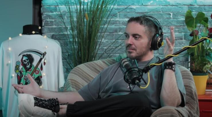 Μιχάλης Χατζηγιάννης: "Δεν διασκεδάζω με Χατζηγιάννη - Νιώθω άβολα ακούγοντας τον εαυτό μου" [βίντεο]