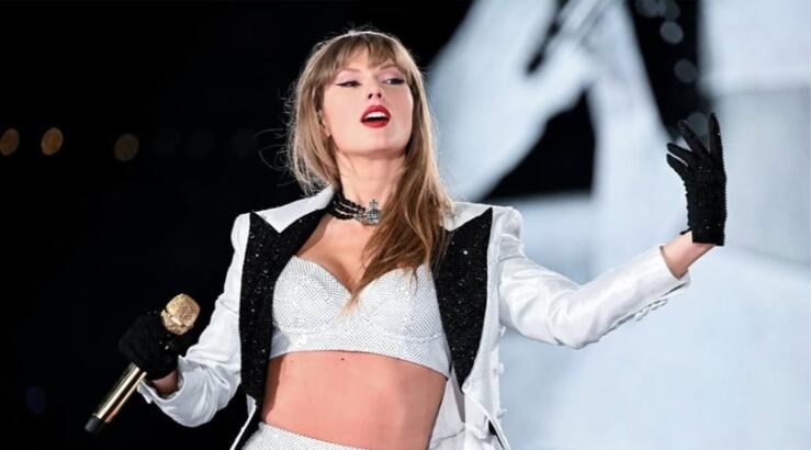 Γνωστός σχεδιαστής αποκαλύπτει στη Madame Figaro την πρόταση που έκανε στην Taylor Swift για το νυφικό της