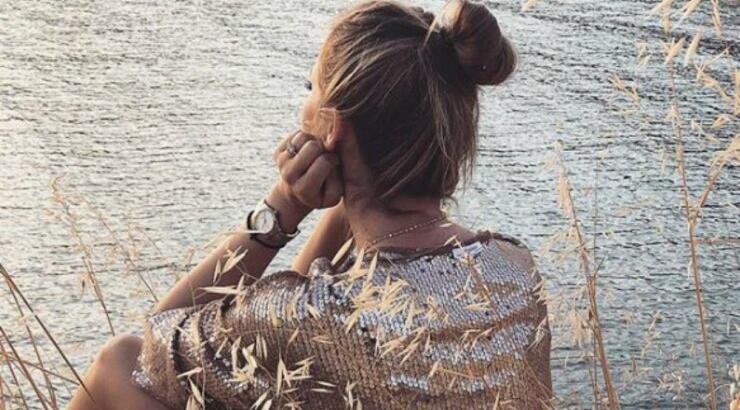 Σύζυγός επώνυμου Έλληνα είναι έγκυος και το κρύβει; 