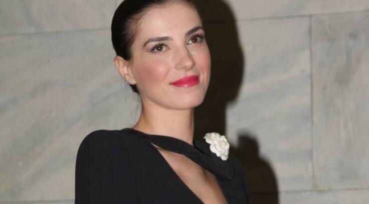 Παντρεύτηκε η Φωτεινή Δάρρα και βαπτίσε την κόρη της