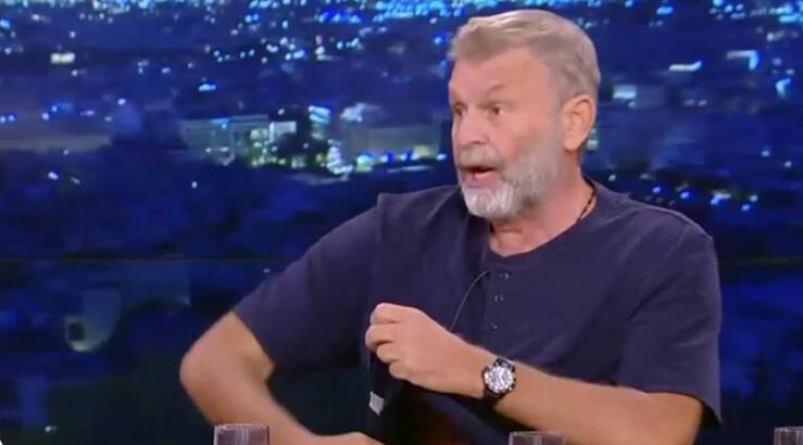 Απόστολος Γκλέτσος: Πέταξε το μικρόφωνο εκνευρισμένος και αποχώρησε από το πλατό [βίντεο]