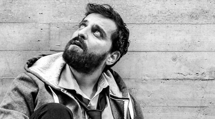 Πάνος Μακρής: Βουτιές με την 7χρονη κόρη του, Σαββίνα πιασμένοι χέρι - χέρι [εικόνα]