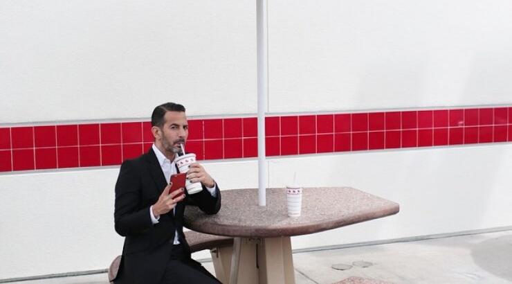 Το νέο πρόσωπο του Marc Jacobs 