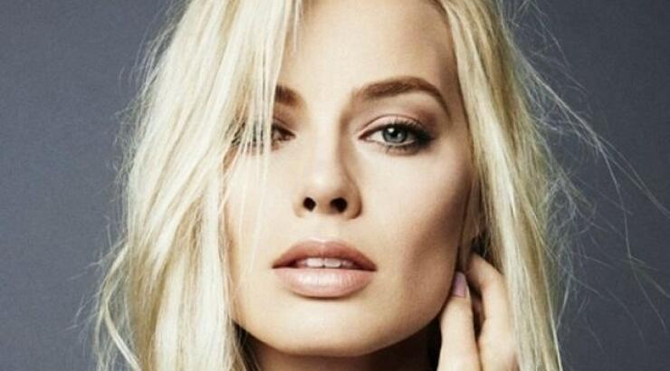 Η Margot Robbie σου δείχνει ποιο είναι το κομμάτι που θα φοράς από τώρα ως το φθινόπωρο