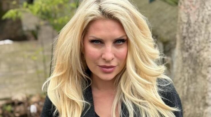 Ελένη Μενεγάκη σε δημοσιογράφο: «Eσύ είσαι καινούργια στην τηλεόραση; [βίντεο]