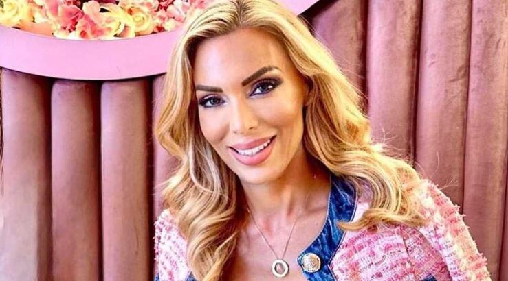 Βαλεντίνα Τσίγκη: Σου δείχνει πώς να φοράς το denim σε βραδινό look