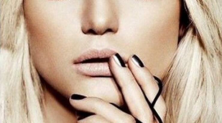 Πώς θα ξεβάψετε τα smoky eyes με μία κίνηση!