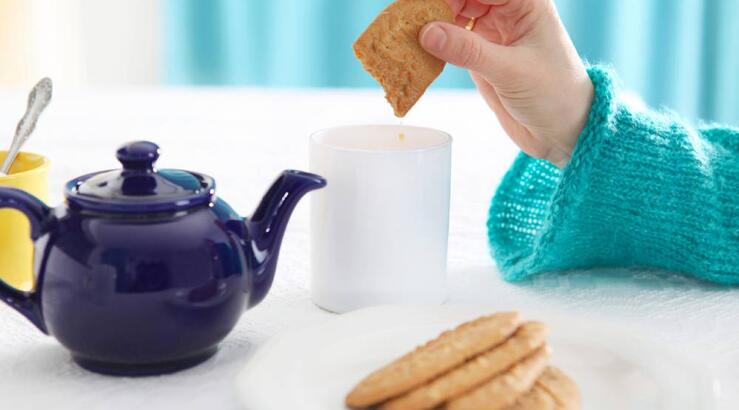 Συνταγή για εύκολα κουλουράκια για να συνδυάσεις με το τσάι σου