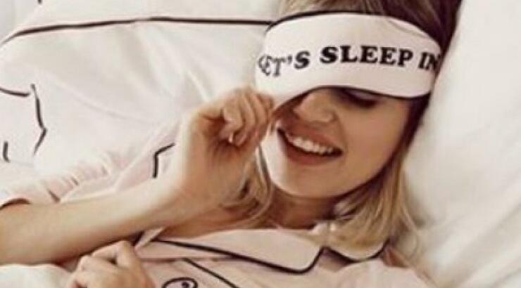 Ξύπνησες με μαύρους κύκλους κάτω από τα μάτια; Εξαφάνισέ τους με 2 φυσικές λύσεις express!