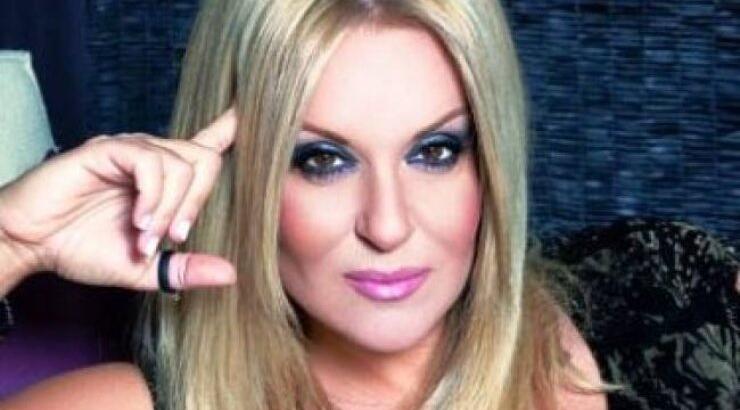 Το πρώτο tweet της Γερμανού μετά την είδηση ότι η Καραβάτου θα παρουσιάσει το «Μες στην Καλή χαρά»!