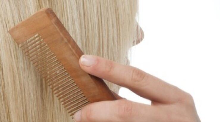 5 λόγοι που χάνετε τα μαλλιά σας 