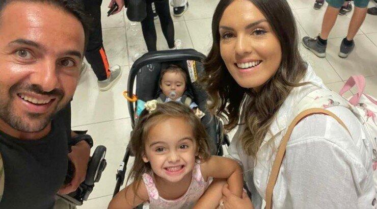 Κρίστη Αγαπίου – Πανίκος Λειβαδιώτης: Ταξίδι με τα δύο τους παιδιά στην Κορσική [εικόνες]