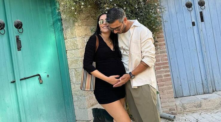 Άλκης Χρήστου – Δέσποινα Χατζηζαχαρία: Η maternity φωτογράφηση λίγο πριν γίνουν γονείς