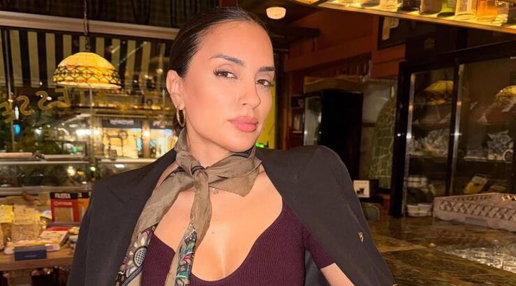 Ελπίδα Ιακωβίδου: Αγκαζέ με τον Τζώνη Καλημέρη σε βραδινή τους έξοδο [εικόνα]