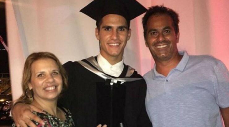 Πιέρος Σωτηρίου: Η αντίδραση της μητέρας του κάθε φορά που έρχεται στην Κύπρο! 